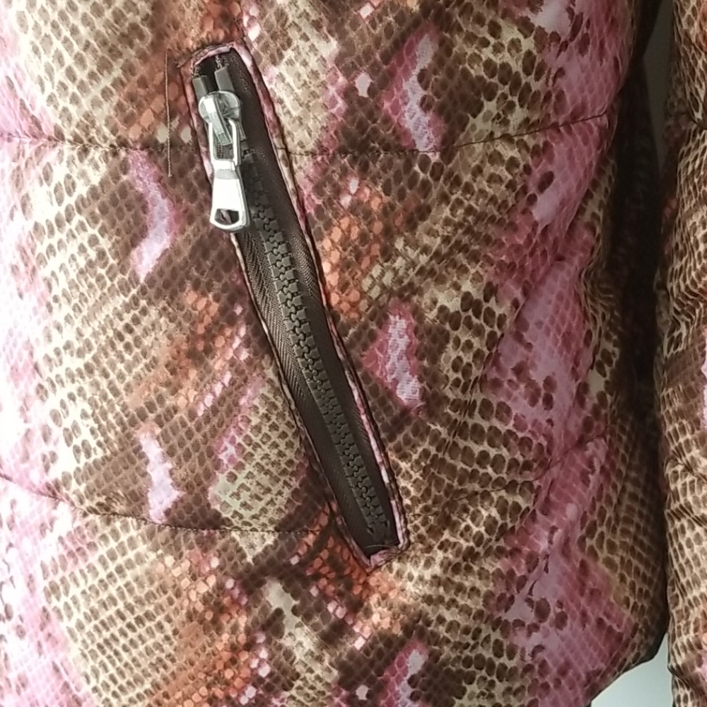 ❄ Python Hooded Puffer - Picture 2 of 7